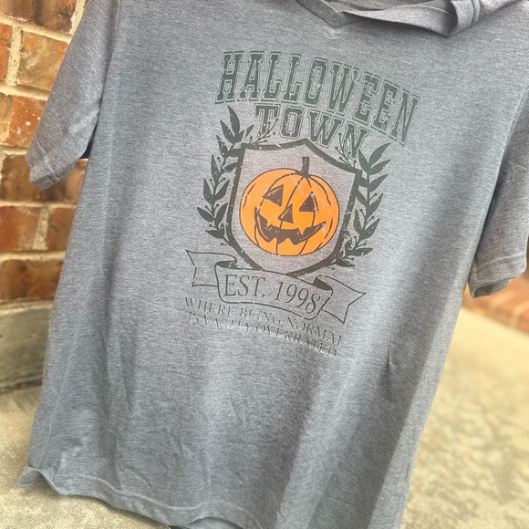 George Gray Halloween Town Tee - Picture 1 of 2